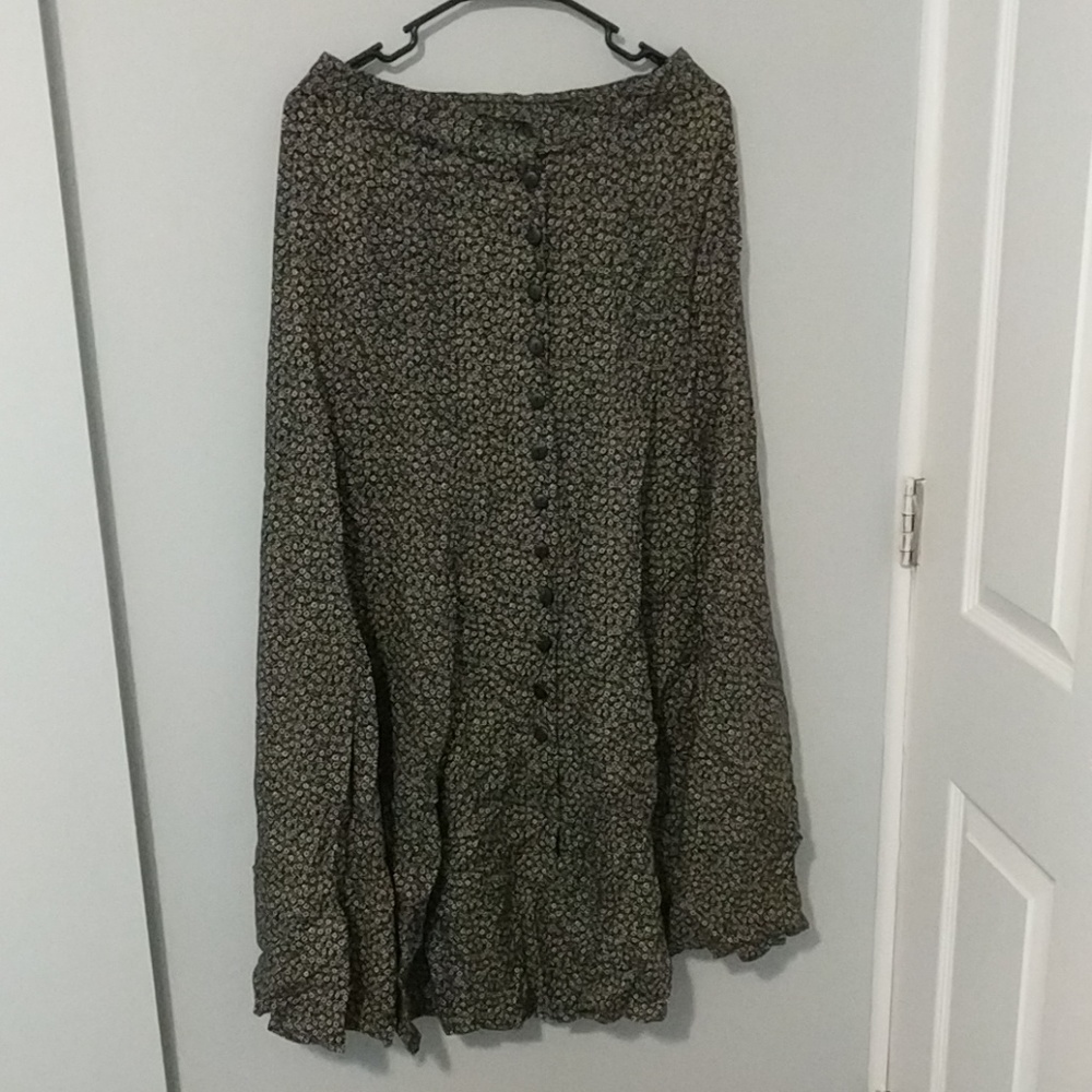 Express M maxi skirt with buttons